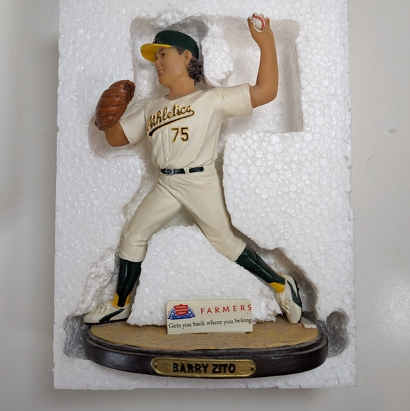 Barry Zito Figure Limited Edition 2005 Figurine A's Brand New Farmers - Picture 4 of 7